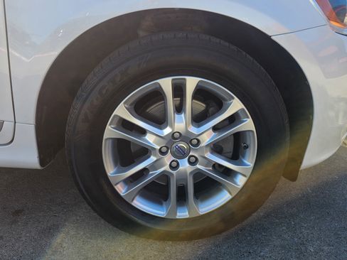 Used 2015 Volvo XC60 T5 Platinum image 17