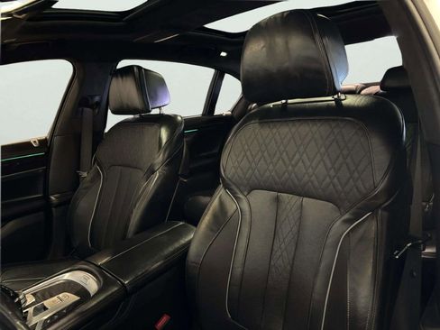 Used 2016 BMW 750i xDrive image 14