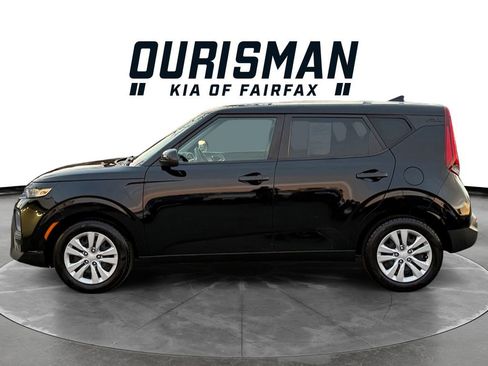 Certified 2022 Kia Soul LX image 3