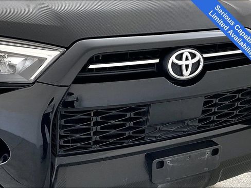 Used 2022 Toyota 4Runner TRD Off-Road image 37