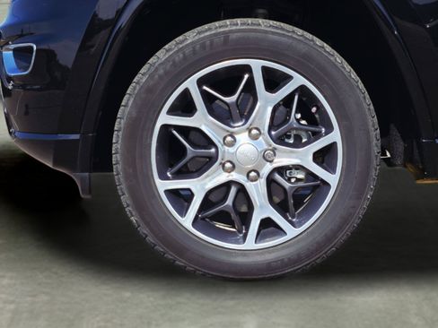 Used 2019 Jeep Grand Cherokee Overland AWD/4WD image 69