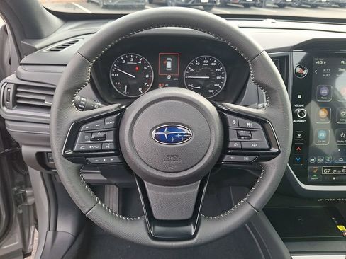 Used 2025 Subaru Forester Premium image 19