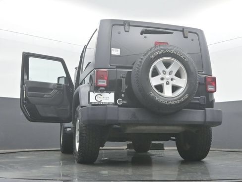 Used 2015 Jeep Wrangler Sport w/ Quick Order Package 24S AWD/4WD image 53