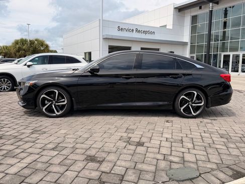 Used 2022 Honda Accord Sport image 11