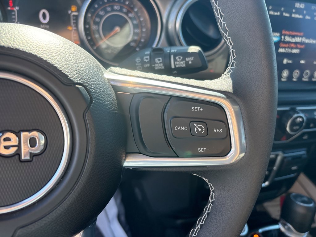 Used 2023 Jeep Wrangler Unlimited Sahara AWD/4WD image 31