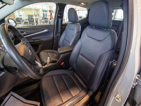 Used 2023 Chevrolet Bolt EUV Premier w/ Sun & Sound Package image 16