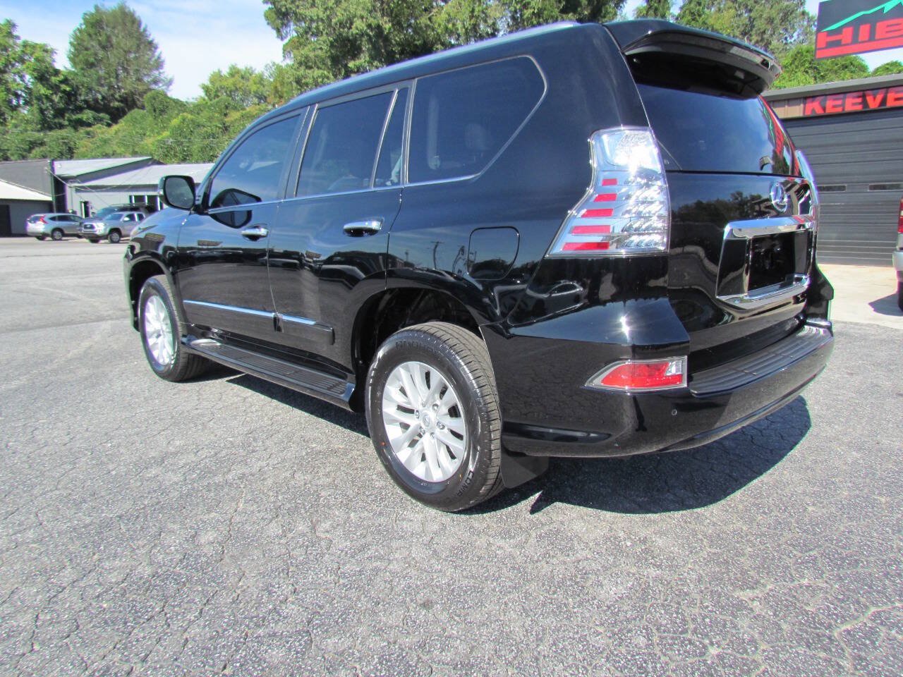 Used 2019 Lexus GX 460 Premium AWD/4WD image 3