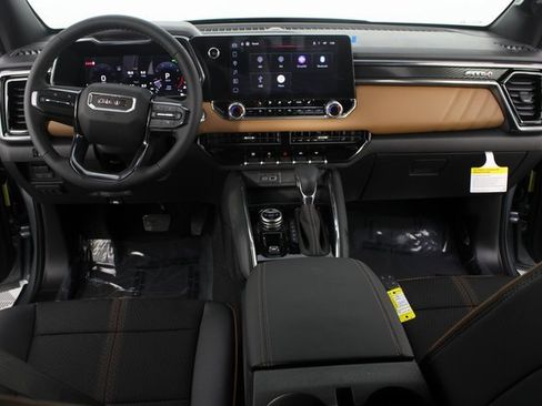 New 2026 GMC Canyon AT4 w/ Off-Road Front Bumper Package image 9