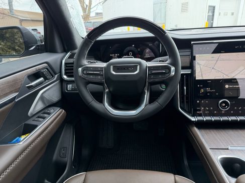 New 2026 GMC Acadia Denali Ultimate AWD/4WD image 13