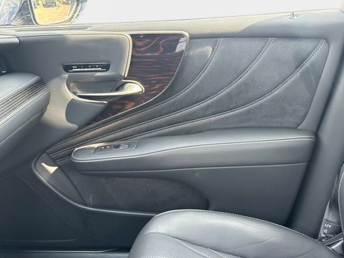 Used 2023 Lexus LS 500 w/ Interior Upgrade Package image 19