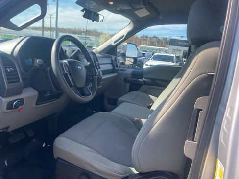 Used 2019 Ford F250 XL w/ STX Appearance Package AWD/4WD image 7