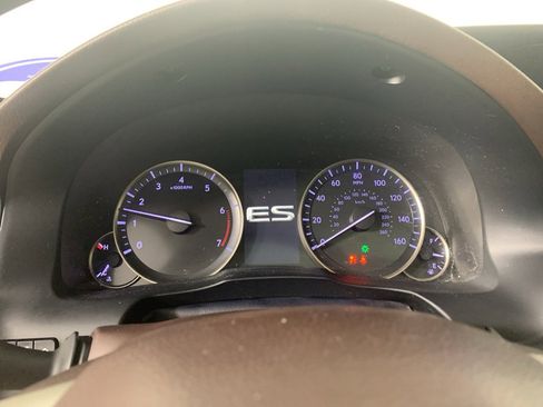 Used 2016 Lexus ES 350 w/ Premium Package w/Wood Trim image 22