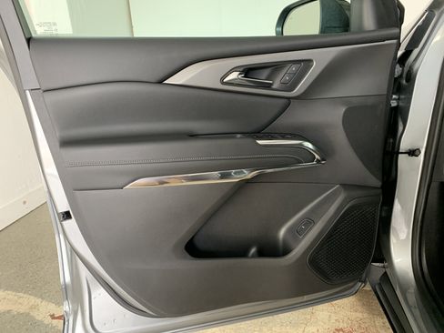 New 2026 Chevrolet Traverse LT image 16