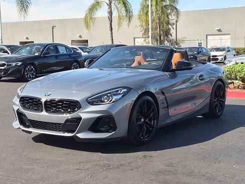 Used 2025 BMW Z4 M40i w/ Edition RWD image 5
