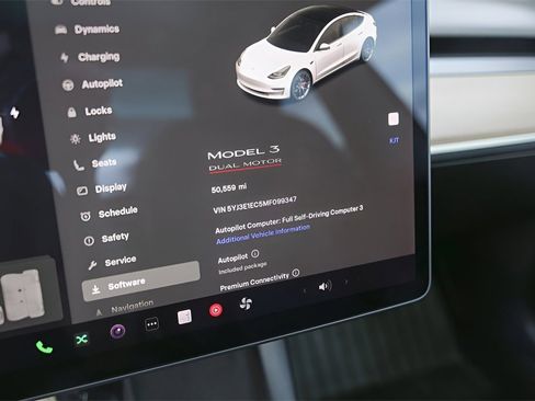 Used 2021 Tesla Model 3 Performance image 17