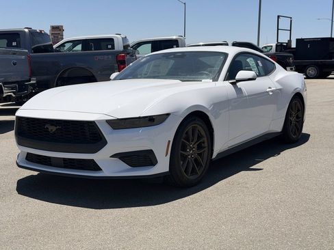 Used 2025 Ford Mustang Premium RWD image 4