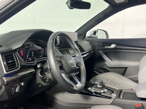 Used 2023 Audi SQ5 Prestige w/ Prestige Package image 23
