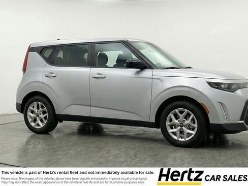 Used 2025 Kia Soul LX w/ LX Technology Package image 1