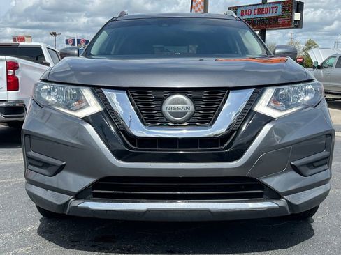 Used 2019 Nissan Rogue SV FWD image 3