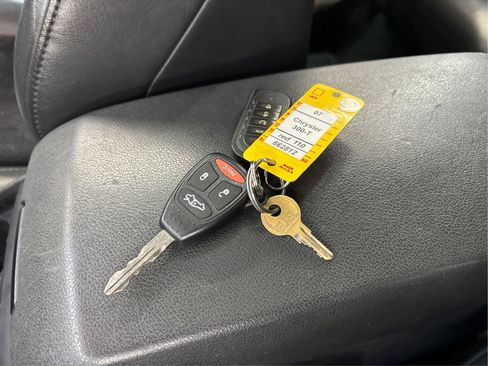 Used 2007 Chrysler 300 SRT8 w/ SRT Option Group II image 39