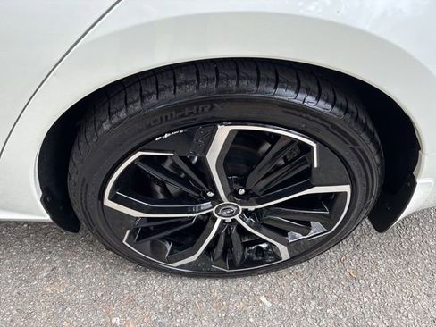 Used 2023 Nissan Altima 2.5 SR w/ SR Premium Package image 12