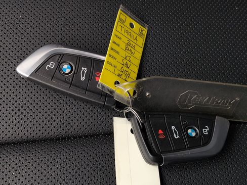 Certified 2024 BMW X3 sDrive30i w/ Convenience Package RWD image 33
