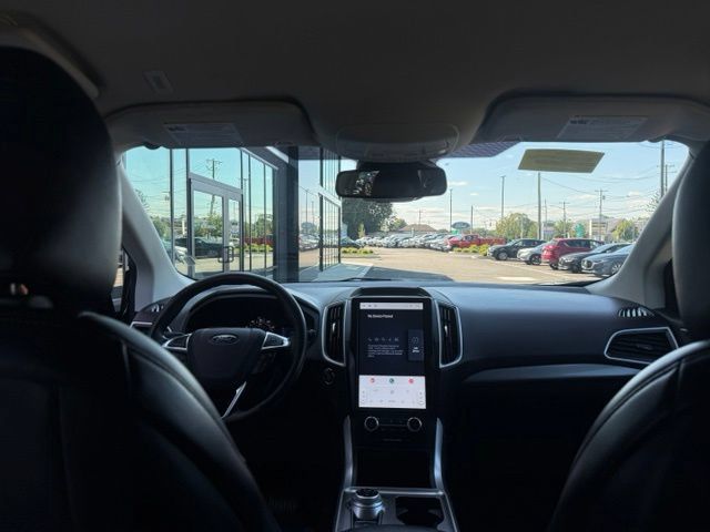 Used 2024 Ford Edge SEL AWD/4WD image 15