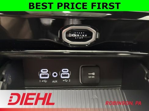 New 2026 Jeep Grand Cherokee Altitude AWD/4WD image 28