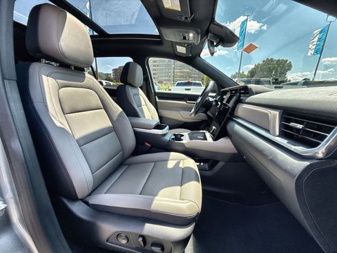 New 2025 GMC Terrain Elevation w/ Elevation Premium Package image 25