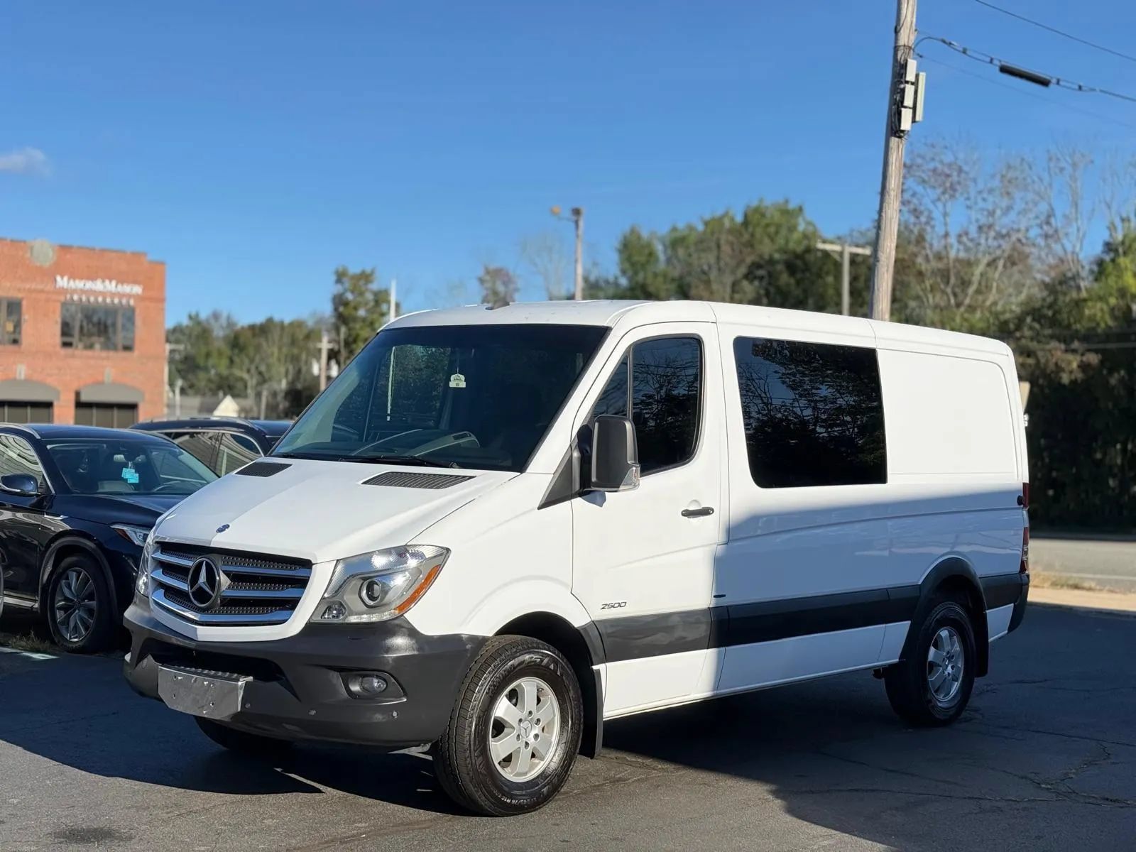 Used 2014 Mercedes-Benz Sprinter 2500 image 4