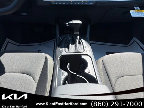 New 2026 Kia K4 FWD image 25