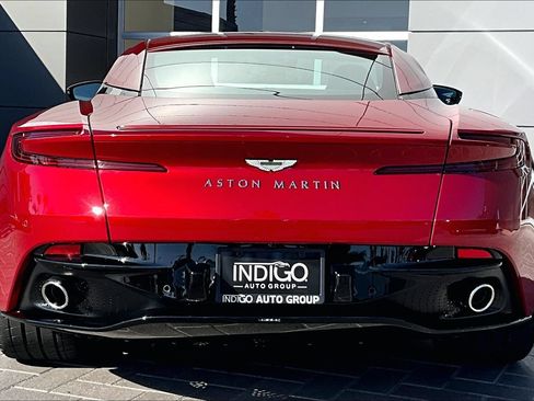 Used 2023 Aston Martin DB11 Coupe RWD image 4