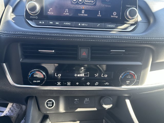 Used 2023 Nissan Rogue SV AWD/4WD image 25