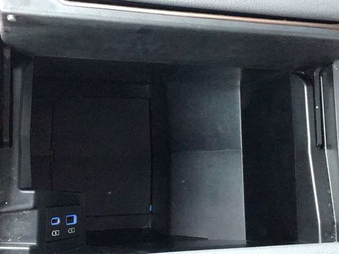 Used 2024 Toyota Sienna LE image 23