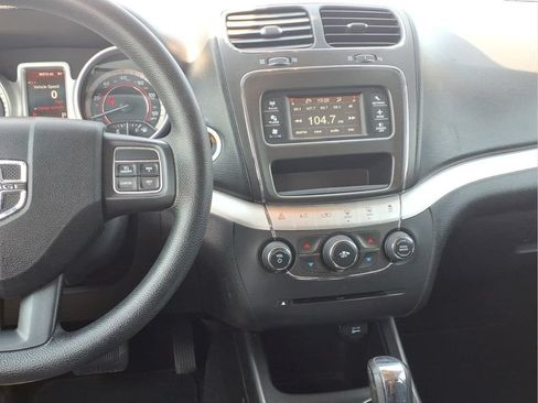 Used 2016 Dodge Journey SE w/ Flexible Seating Group FWD image 6