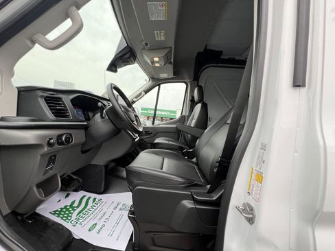 New 2026 Ford Transit 250 148 Medium Roof image 3
