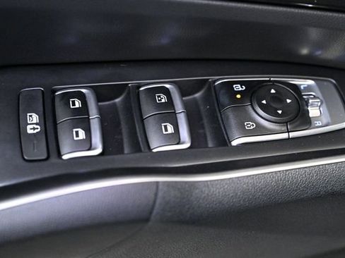 Used 2025 Kia Sorento S image 43