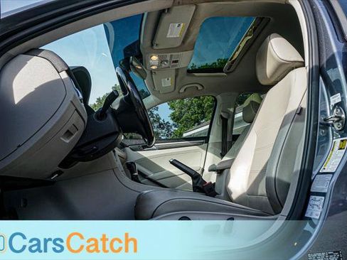 Used 2018 Volkswagen Passat 2.0T SE FWD image 18