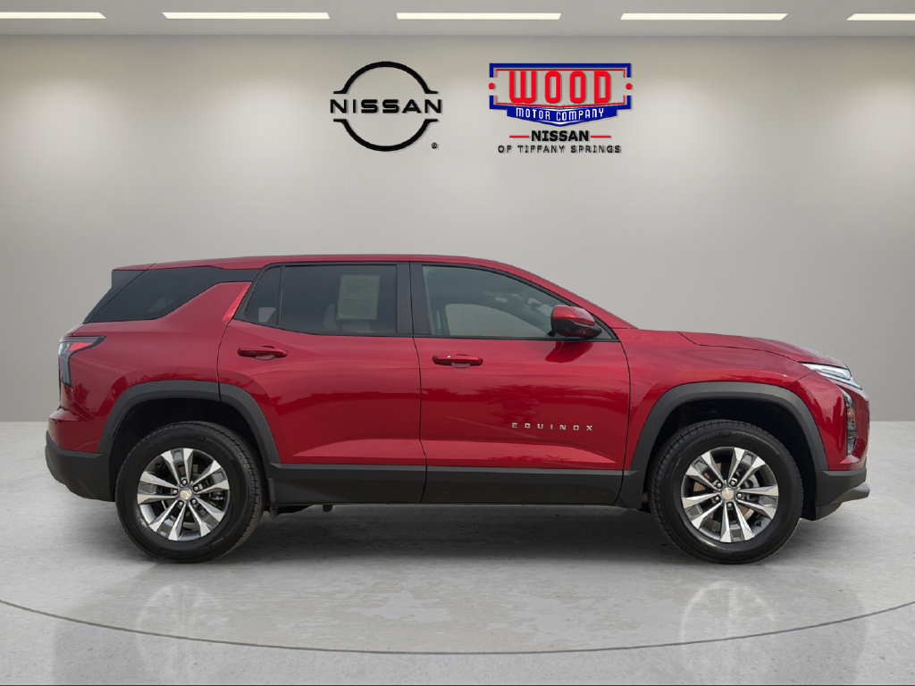 Used 2026 Chevrolet Equinox LT w/ Convenience Package II AWD/4WD image 2