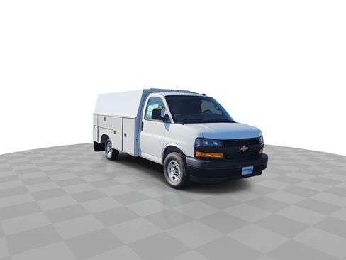 New 2025 Chevrolet Express 3500 w/ Power Convenience Package RWD image 2