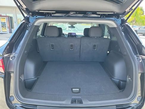 Used 2025 Chevrolet Blazer LT FWD image 10