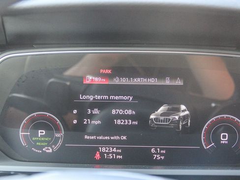 Certified 2022 Audi e-tron Premium w/ Convenience Plus Package image 26