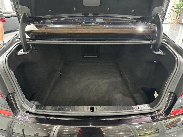 Used 2019 BMW M760i xDrive w/ Luxury Rear Seating Package AWD/4WD image 39