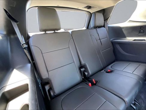 Used 2020 Chevrolet Traverse Premier FWD image 27