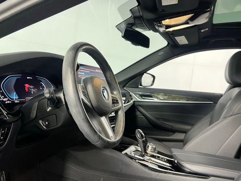 Used 2023 BMW 530e 530e iPerformance w/ M Sport Package image 18