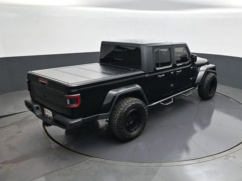 Used 2021 Jeep Gladiator Willys image 17