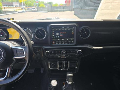 Certified 2022 Jeep Wrangler Unlimited Sahara w/ Cold Weather Group AWD/4WD image 5