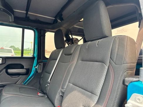 Used 2019 Jeep Wrangler Unlimited Rubicon w/ LED Lighting Group AWD/4WD image 23