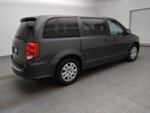 Used 2020 Dodge Grand Caravan SE w/ UConnect Hands-Free Group FWD image 10