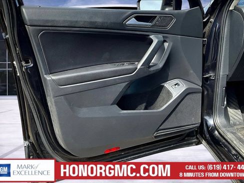 Used 2020 Volkswagen Tiguan SEL AWD/4WD image 20
